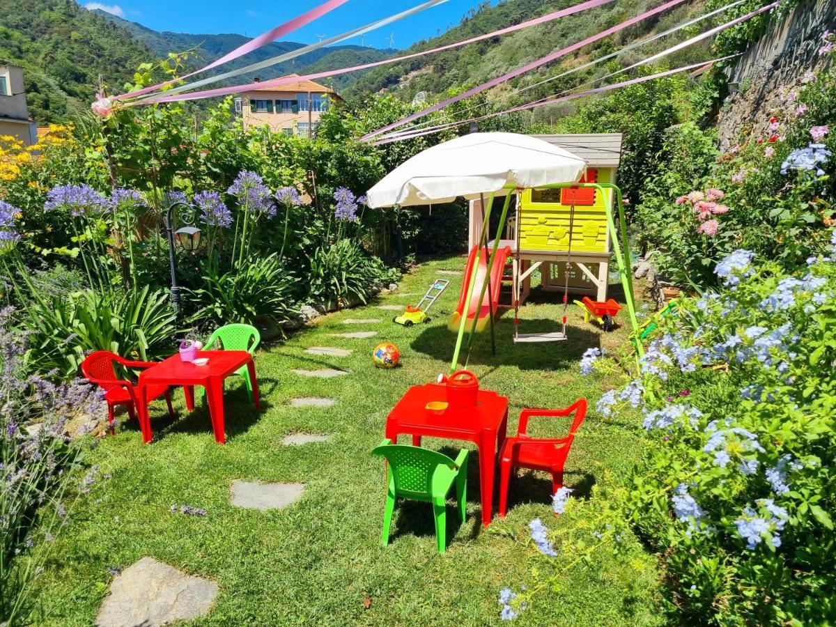Casa Vacanze Family Albisola Superiore Exterior foto